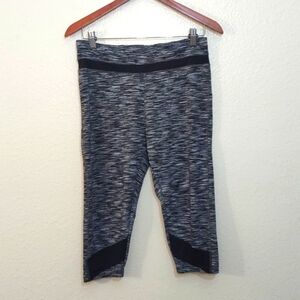 SLIGHTLY USED BEVERLY HILLS POLO CLUB WORK OUT CAPRIS BLACK AND GRAY SIZE M